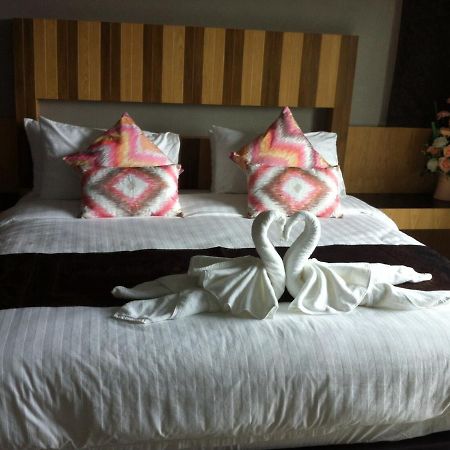 Hobby Hotel ウッタラディット エクステリア 写真