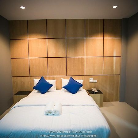 Hobby Hotel ウッタラディット エクステリア 写真